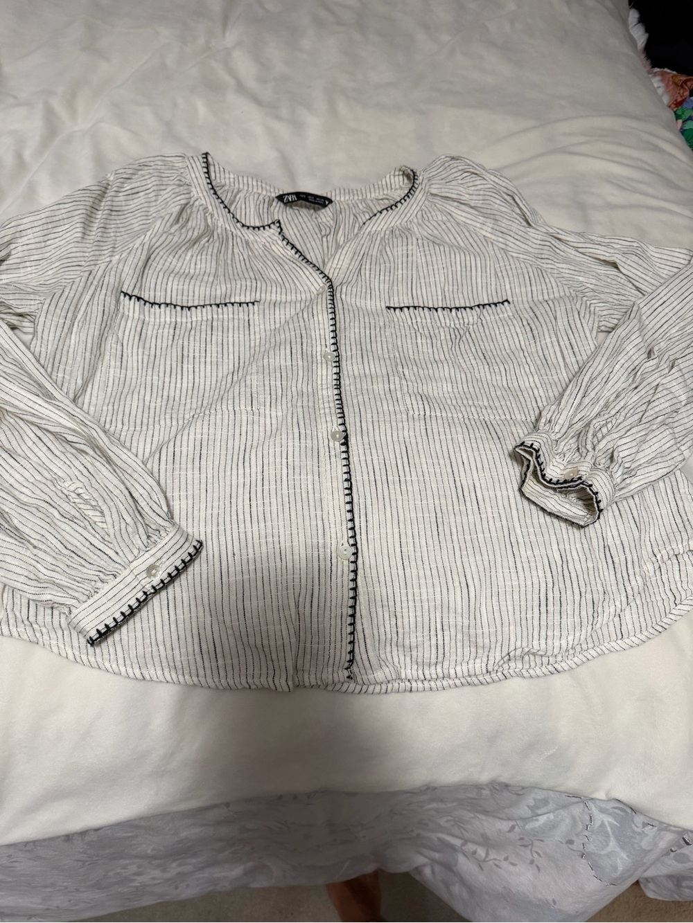 Zara Lightweight White Pinstripe Button Front Blouse with Black Trim Women’s Sml